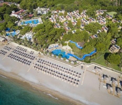 PIRATES BEACH CLUB